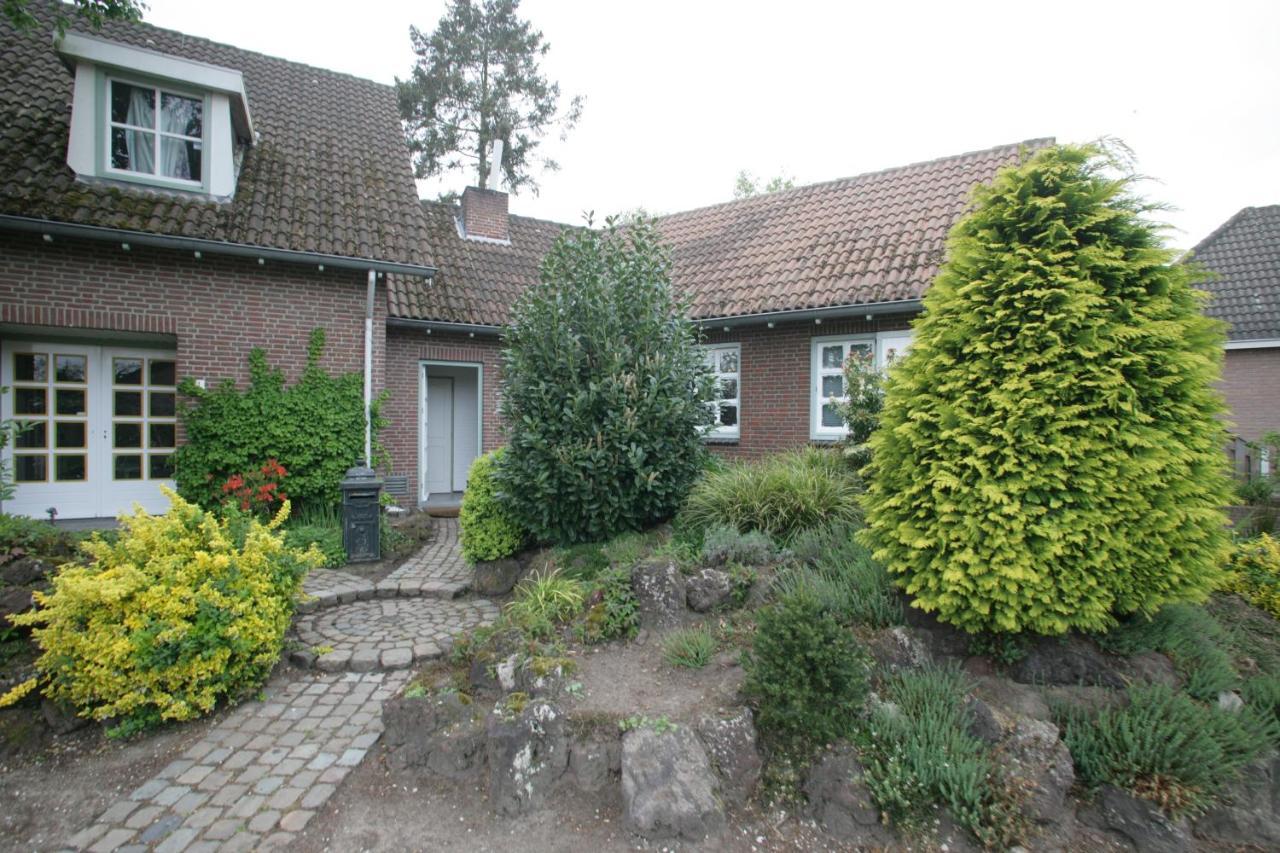 Room To Rent With Own Entrance, Living Room And Bathroom Blitterswijck Exterior foto